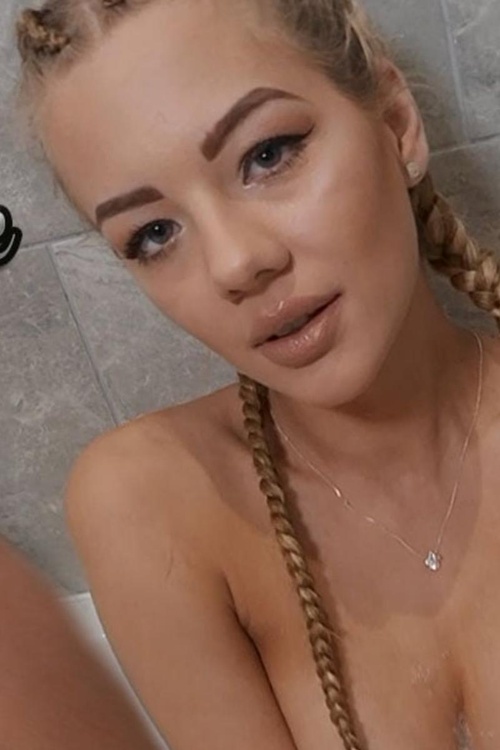 Courtney Marie VR adult performer profile