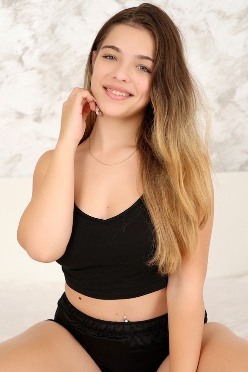 Sandy Little VR adult performer profile