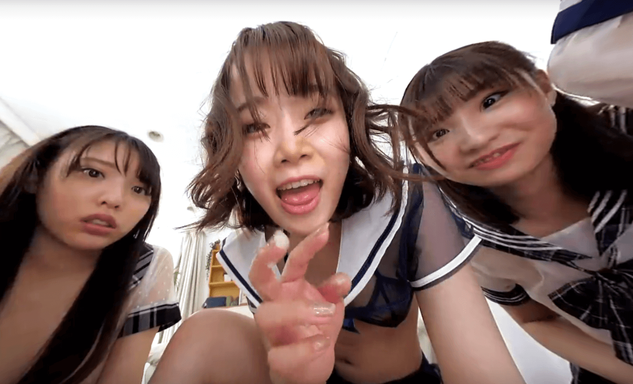 Mao Watanabe, Mizuki Yayoi, and Hana Shirato kiss and lick in a college VR scene filmed in 6K resolution with 60 FPS.
