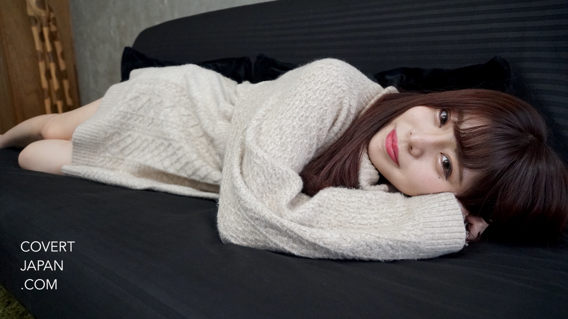 Misa performs a POV blowjob for a young man in this Japanese VR adult video shot in 8K resolution.