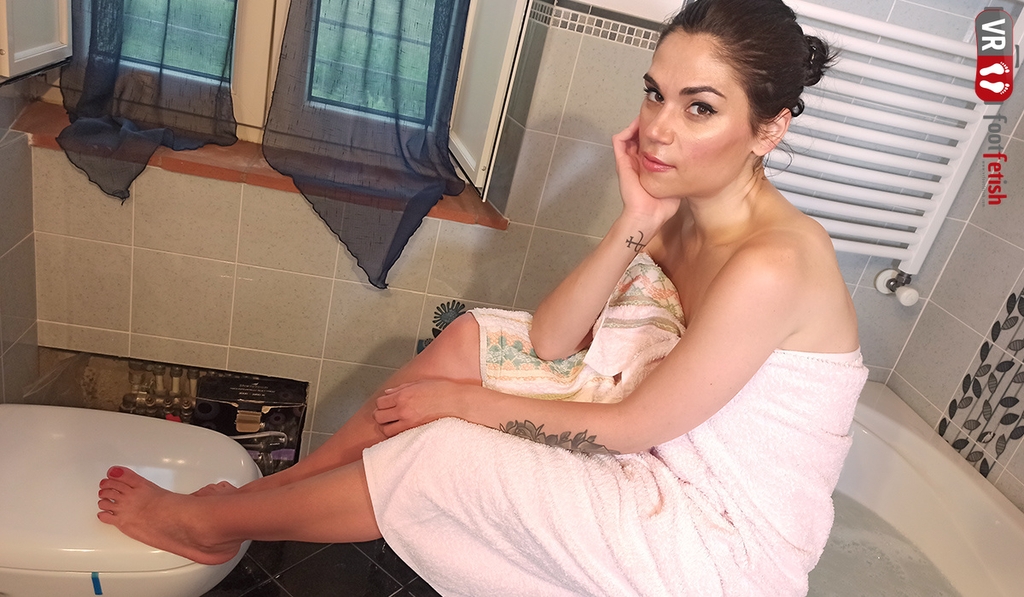 Brunette model Chiara enjoys a warm solo bath in this 4K VR fetish production featuring 60 FPS immersion.