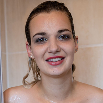 Dolly VR adult performer profile