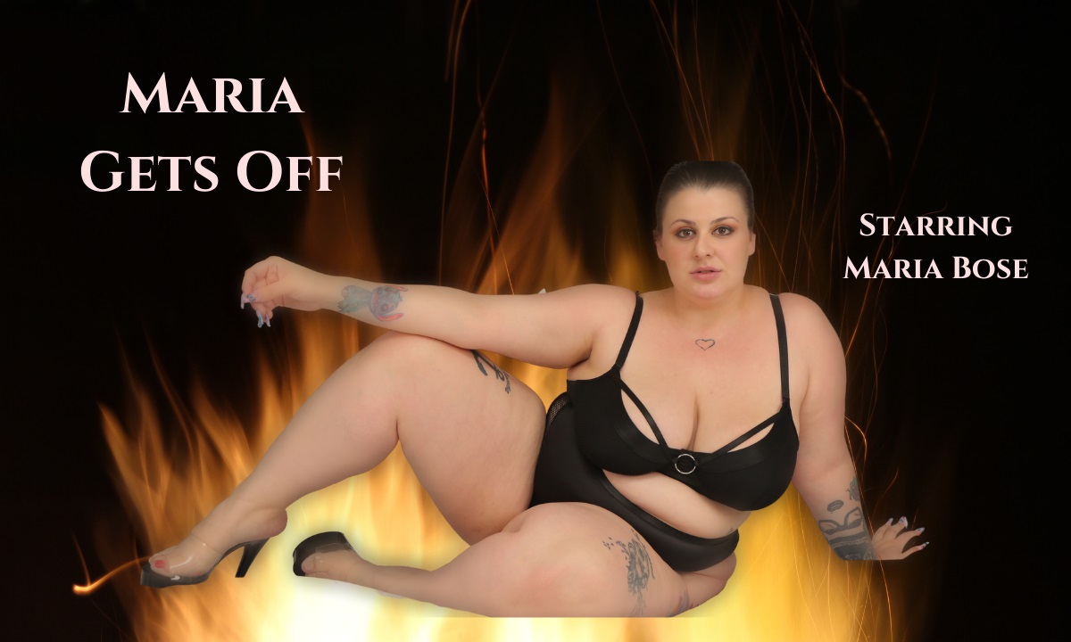 Brunette Maria Bose performs a solo act in a premium 4K non-POV VR scene.