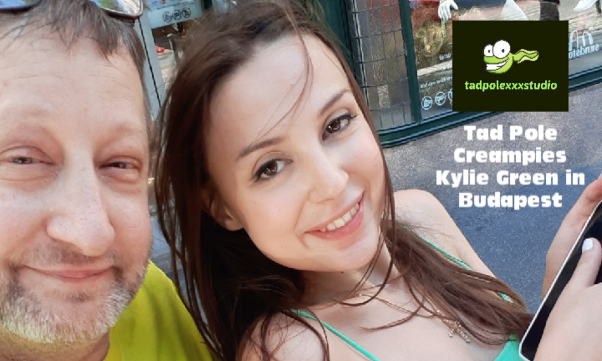 Brunette Kylie Green performs oral sex in a VR 4K production with both POV and non POV angles.
