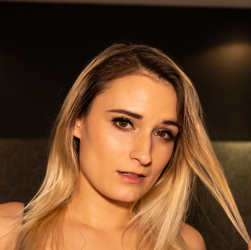Melina May VR adult performer profile