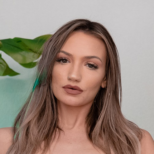 Mia Molotov VR adult performer profile